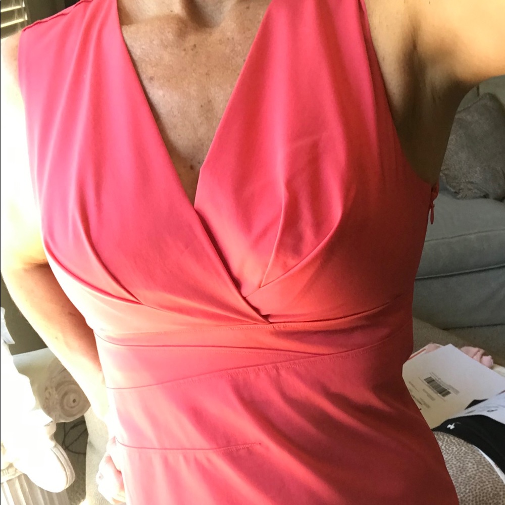 Elie Tahari beautiful coral color size 6 dress